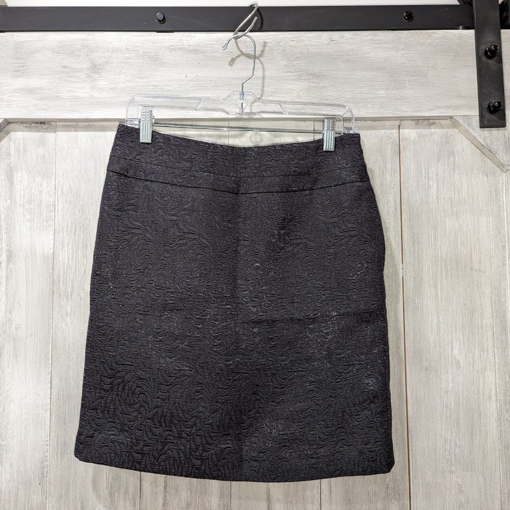 Ann Taylor Black on Black Paisley Print Pencil Skirt Size  4